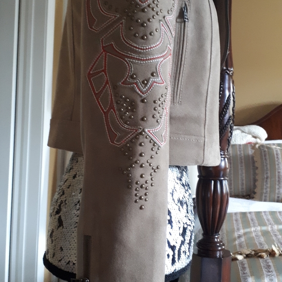 BCBG Nicholas applique faux suede jacket - Picture 4 of 8